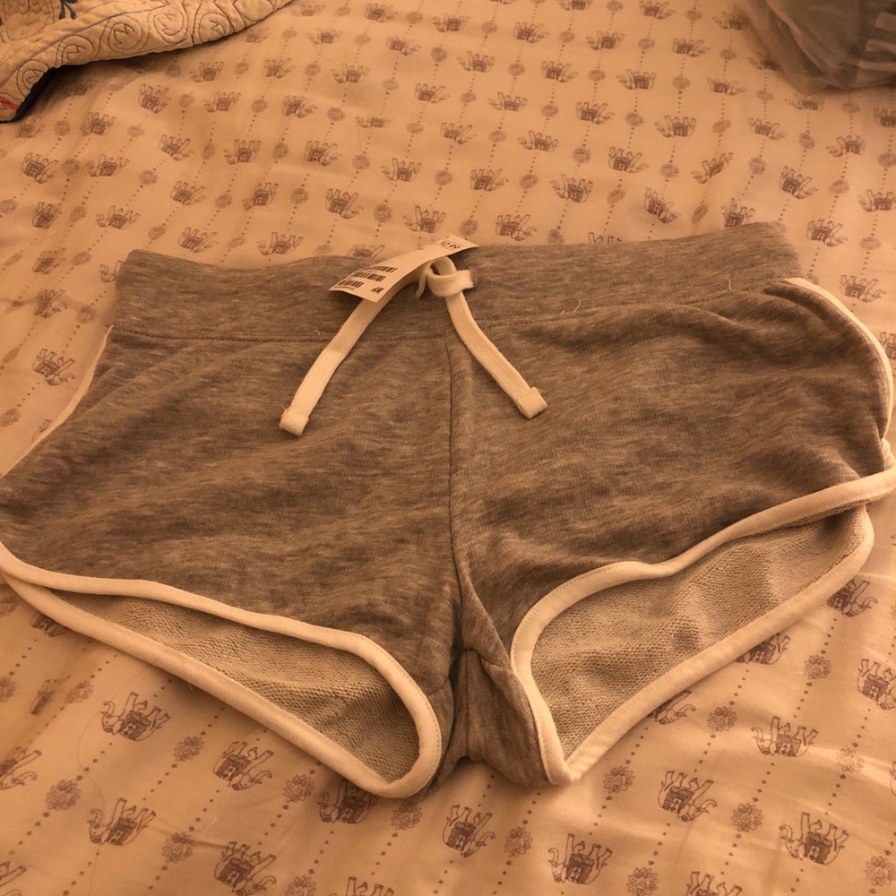 Grey shorts